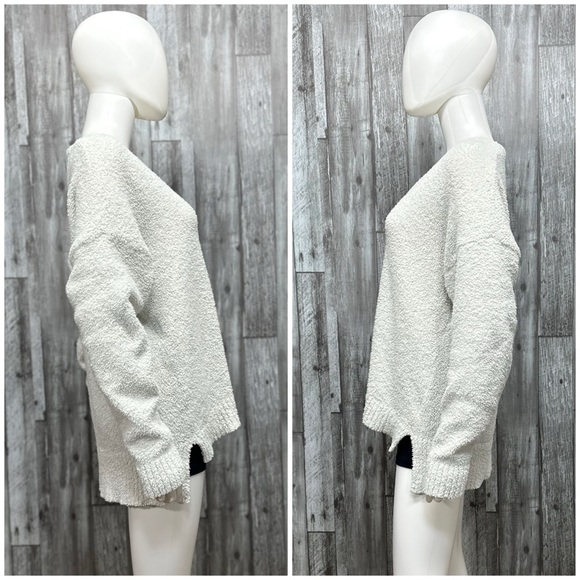 ⭐️UGG Cecilia V-neck Pullover in Cream [723] - Picture 3 of 8